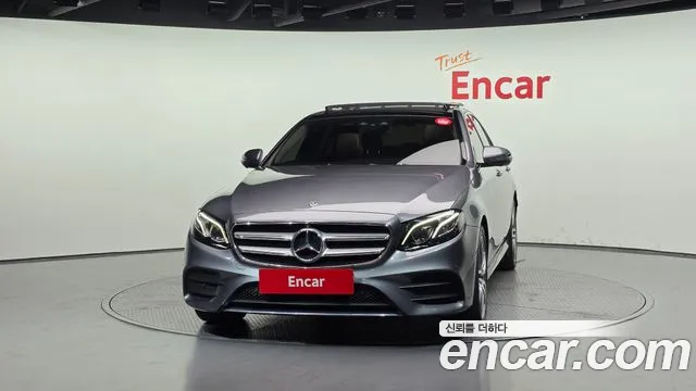 Mercedes-Benz E-Class 2017 thumb 6