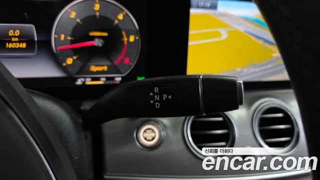 Mercedes-Benz E-Class 2017 thumb 2
