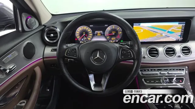 Mercedes-Benz E-Class 2017 thumb 7