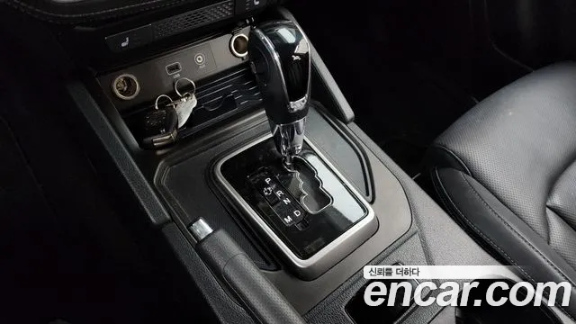 KGM Rexton 2018 thumb 11
