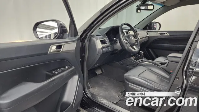 KGM Rexton 2018 thumb 8