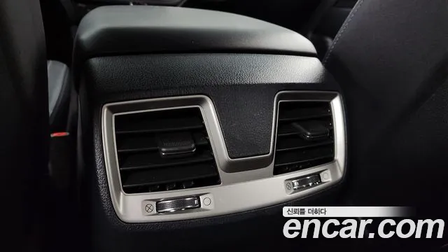 KGM Rexton 2018 thumb 3