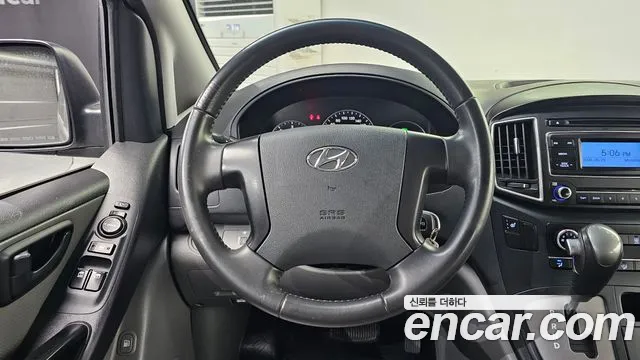 Hyundai Staria 2019 thumb 5