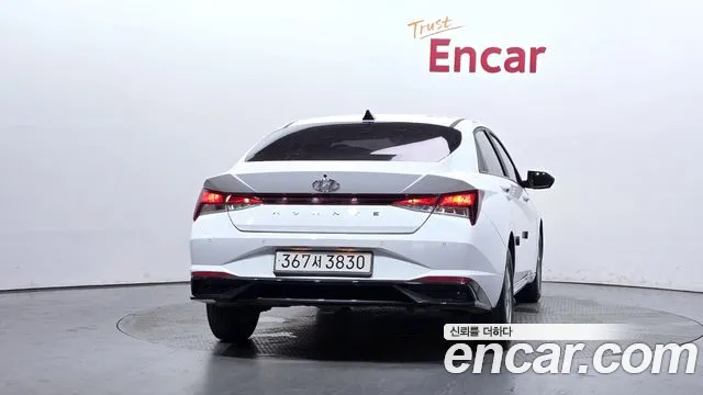 Hyundai Elantra 2022 thumb 12