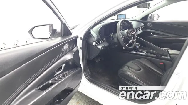 Hyundai Elantra 2022 thumb 9