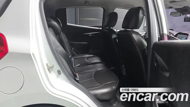 Chevrolet Spark 2015 thumb 9