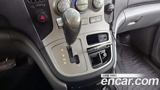 Hyundai Staria 2013 thumb 3