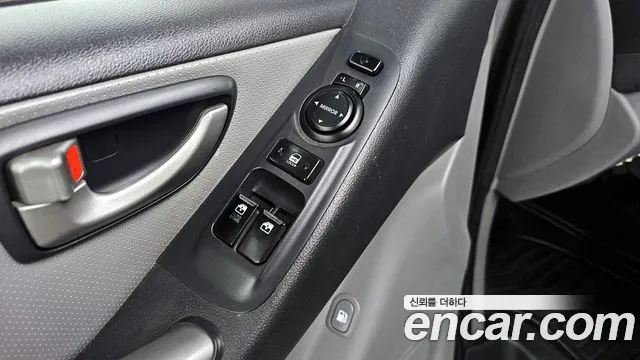 Hyundai Staria 2013 thumb 2
