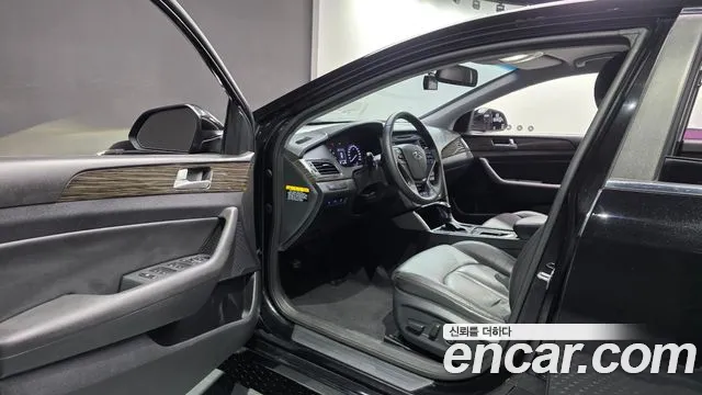 Hyundai LF 2014 thumb 10