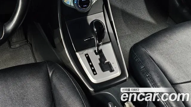 Hyundai Avante 2012 thumb 2
