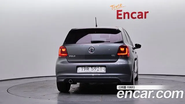 Volkswagen Polo 2013 thumb 6