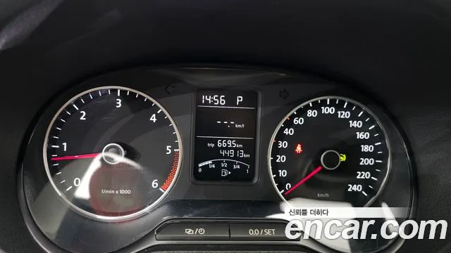 Volkswagen Polo 2013 thumb 4