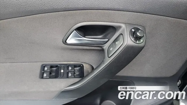 Volkswagen Polo 2013 thumb 12