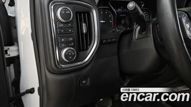 GMC Sierra 2020 thumb 9