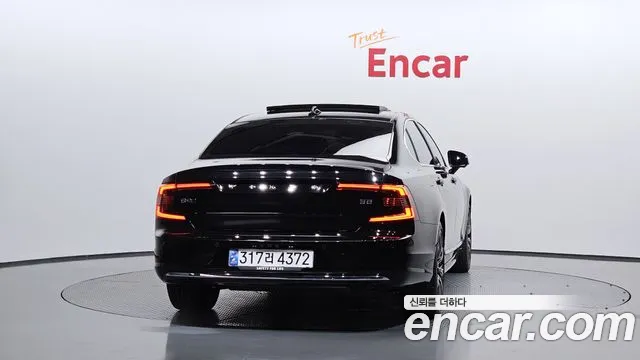 Volvo S90 2025 thumb 2