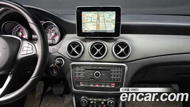 Mercedes-Benz A-Класс 2015 thumb 2