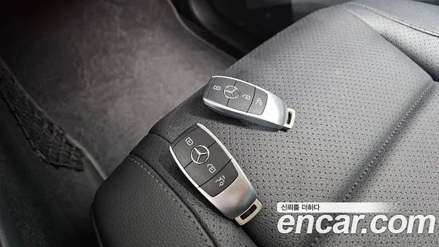 Mercedes-Benz E-Класс 2019 thumb 4