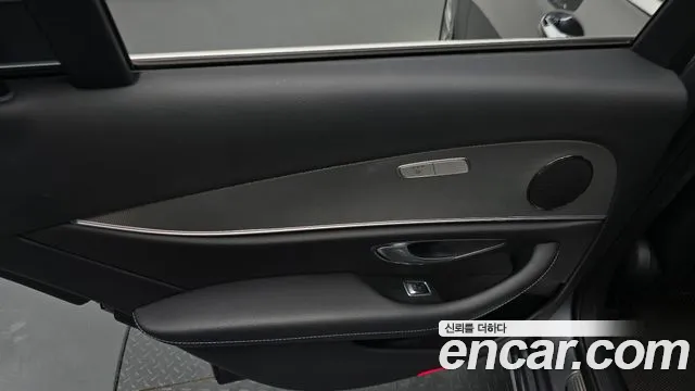 Mercedes-Benz E-Class 2018 thumb 5