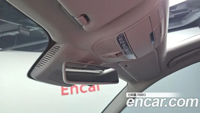 Mercedes-Benz E-Class 2018 thumb 11