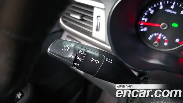 Kia K5 2015 thumb 2