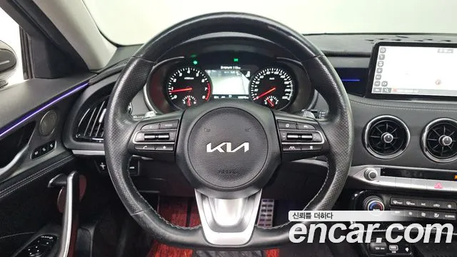 Kia Stinger 2021 thumb 2