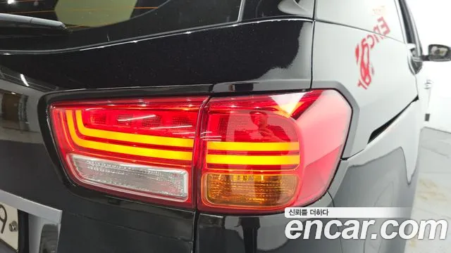 Kia Carnival 2017 thumb 6