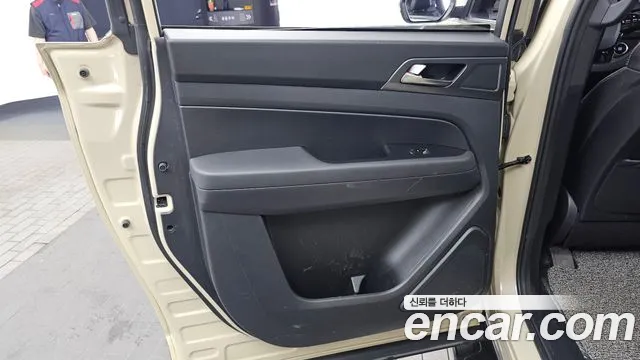 KGM Rexton Sports 2024 thumb 6