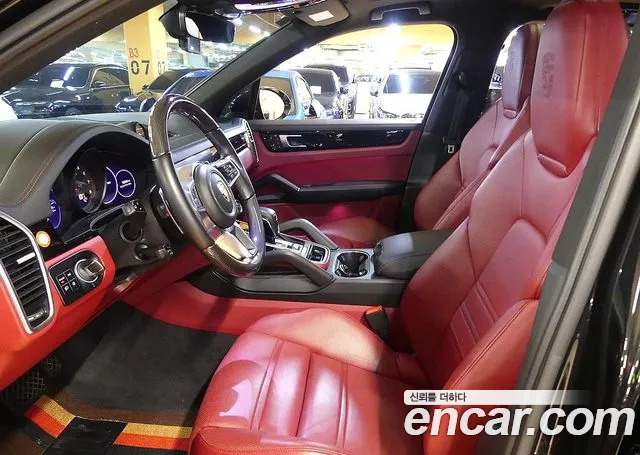 Porsche Cayenne 2022 thumb 11