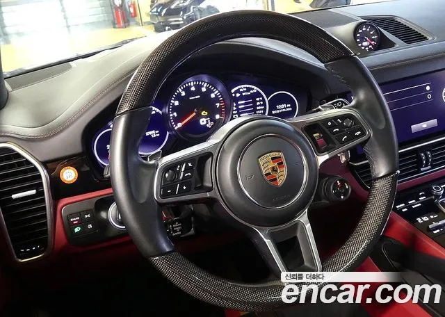 Porsche Cayenne 2022 thumb 8