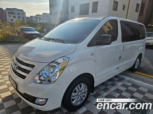 Hyundai Starex 2017 thumb 2