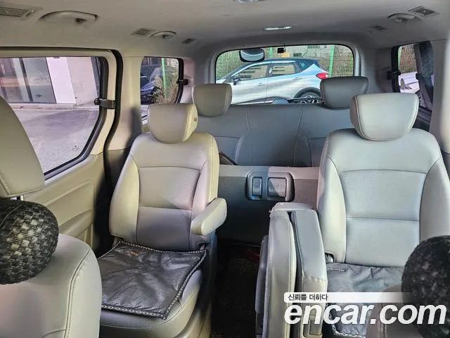 Hyundai Starex 2017 thumb 11