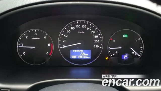 Hyundai Staria 2018 thumb 8