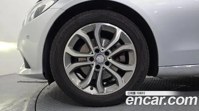Mercedes-Benz C-Class 2015 thumb 2