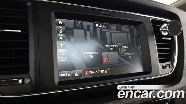 Kia Carnival 2017 thumb 3