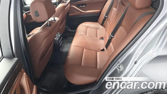 BMW 5 серии 2016 thumb 10
