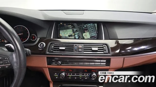 BMW 5 серии 2016 thumb 6