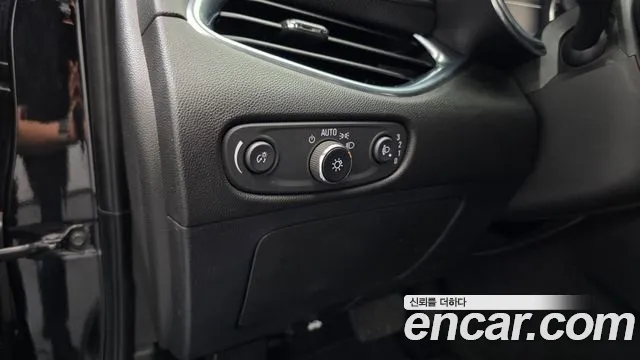 Chevrolet Malibu 2018 thumb 3