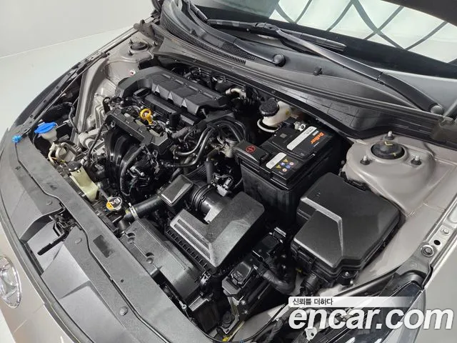 Hyundai Elantra 2021 thumb 2