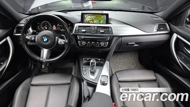 BMW 3 серии 2018 thumb 3