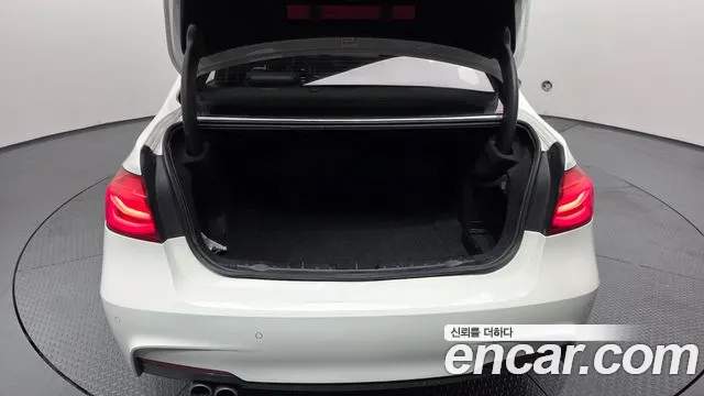 BMW 3 серии 2018 thumb 8