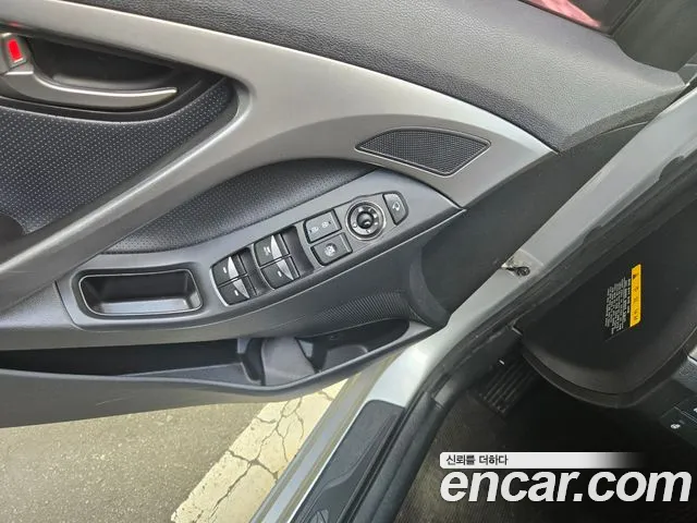 Hyundai Avante 2013 thumb 5
