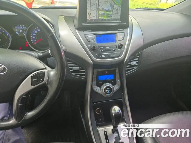 Hyundai Avante 2013 thumb 9