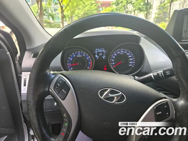 Hyundai Avante 2013 thumb 7