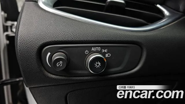 Chevrolet Malibu 2019 thumb 6
