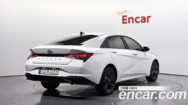 Hyundai Elantra 2023 thumb 6