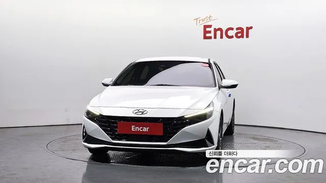 Hyundai Elantra 2023 thumb 2