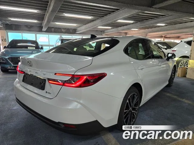 Toyota Camry 2026 thumb 4