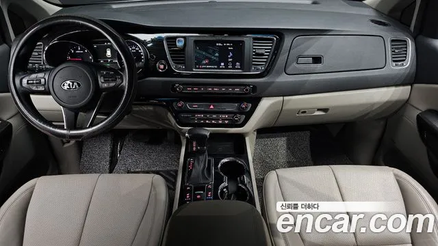 Kia Carnival 2019 thumb 4