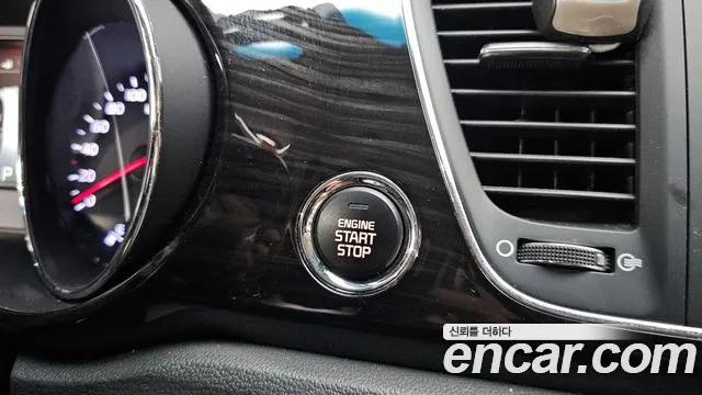 Kia Carnival 2019 thumb 2
