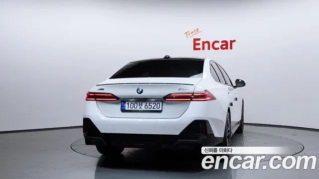 BMW 5 серии 2025 thumb 3